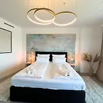 Appartamento New I Great View I 32 Floor I Boxspringbed And Netflix