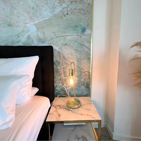 New I Great View I 32 Floor I Boxspringbed And Netflix Lejlighed Augsburg